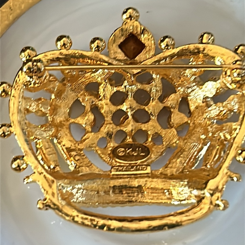 Vintage Kjl Kenneth J Lane Crown Brooch - image 5